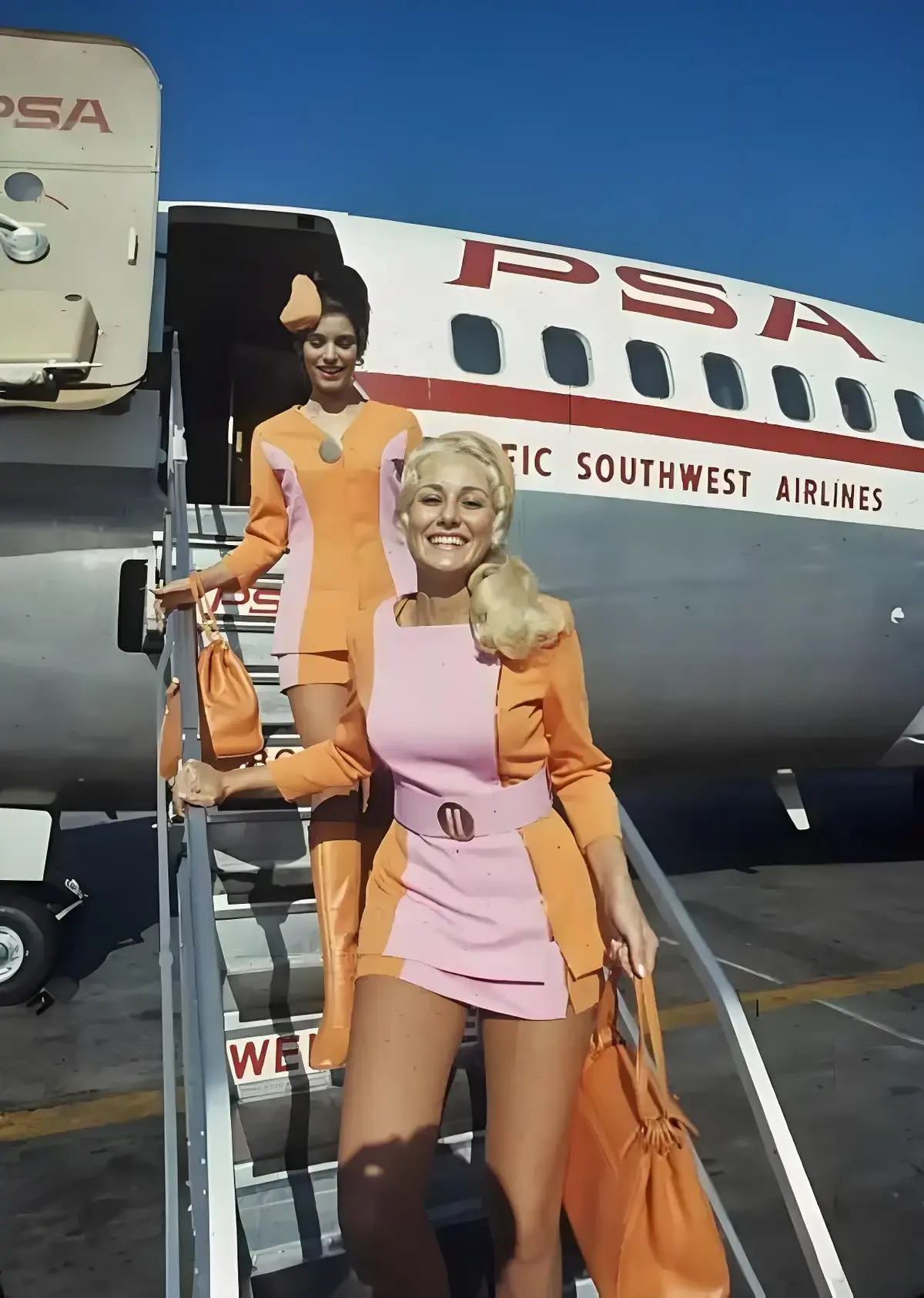 《法国空姐》相关资源图片